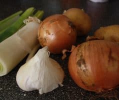 Krémová zeleninová polévka se zastřeným vejcem