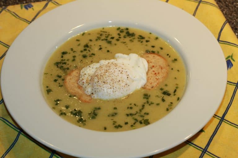 Krémová zeleninová polévka se zastřeným vejcem
