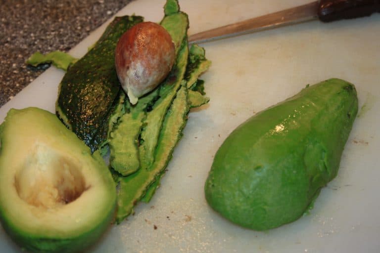 Kuskus s brokolicí, žampiony a domácím pestem