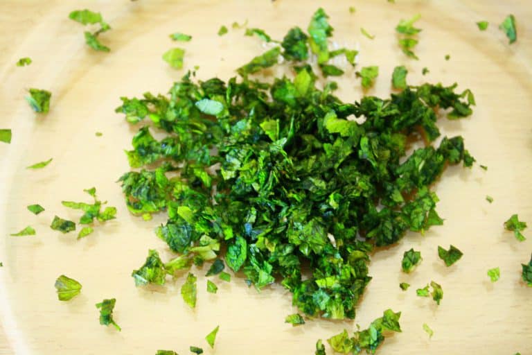 Dortík z jahodového sorbetu a limetové pěny