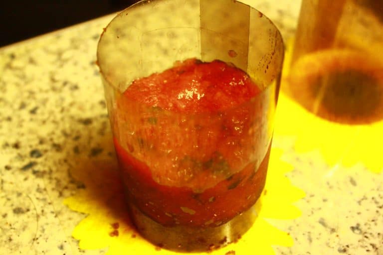 Dortík z jahodového sorbetu a limetové pěny