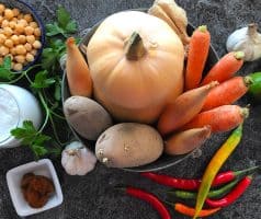 Dýňové curry s cizrnou a kokosovým mlékem