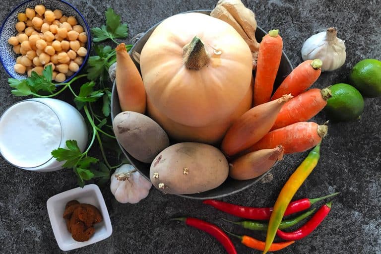 Dýňové curry s cizrnou a kokosovým mlékem