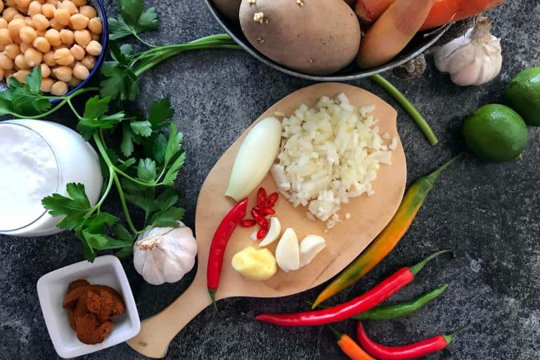 Dýňové curry s cizrnou a kokosovým mlékem