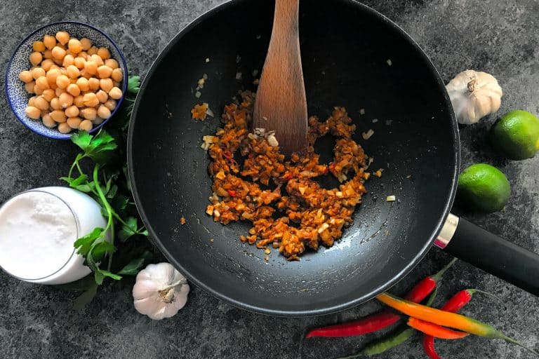 Dýňové curry s cizrnou a kokosovým mlékem