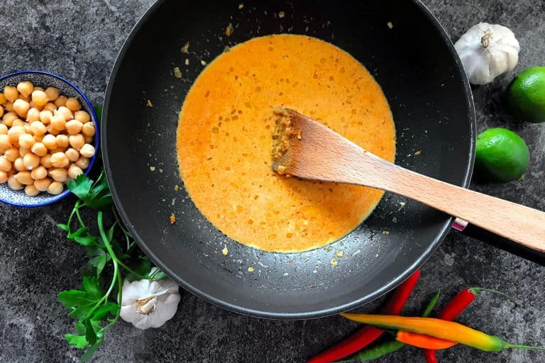 Dýňové curry s cizrnou a kokosovým mlékem