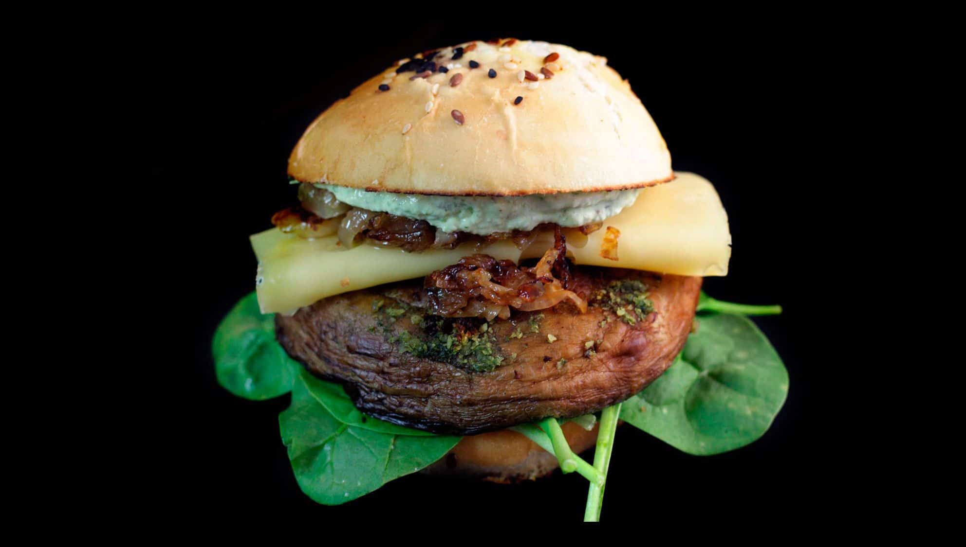 PortoBello burger s pestem z medvědího česneku