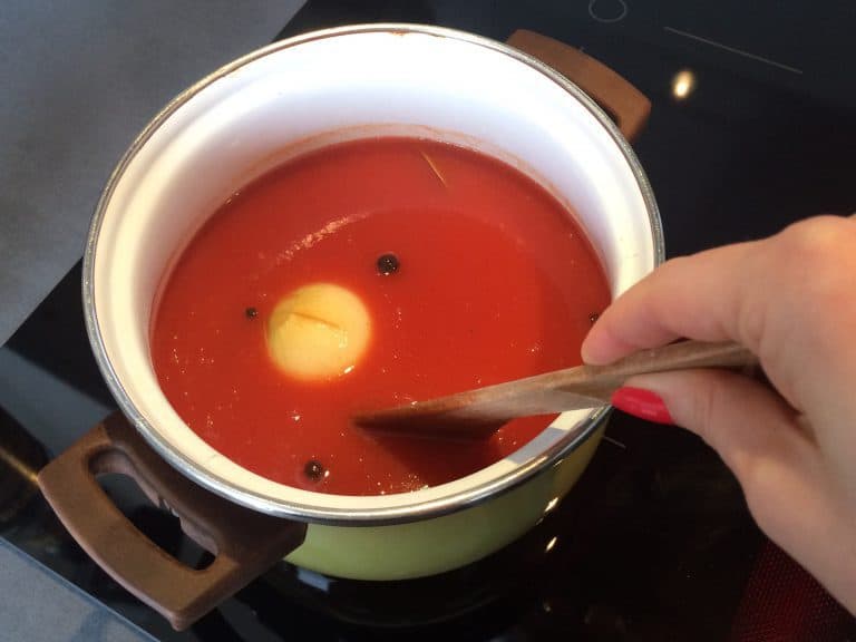 Rajská polévka s nudlemi