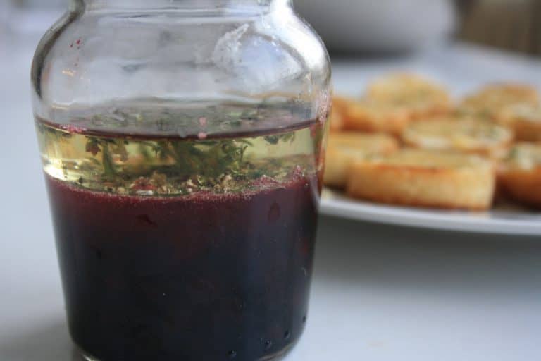 Rukolový salát s černým jeřábem