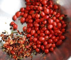 Šípková marmeláda s hřebíčkem