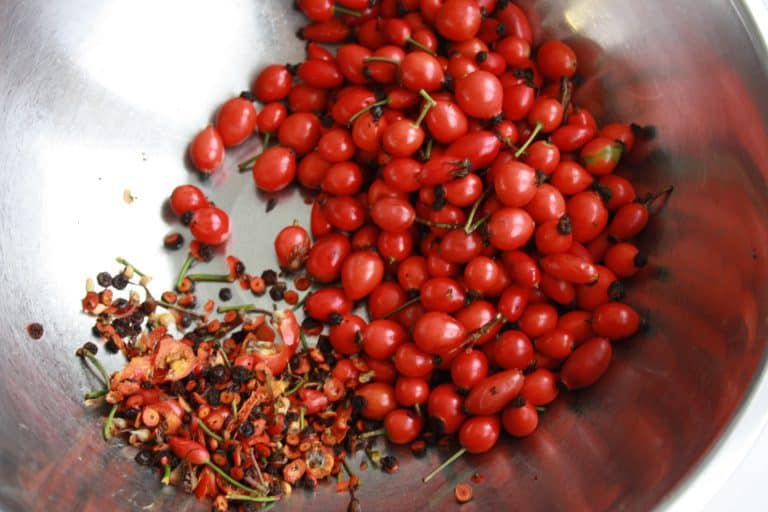 Šípková marmeláda s hřebíčkem