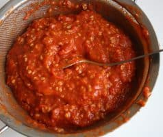 Šípková marmeláda s hřebíčkem