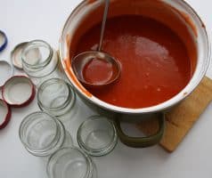 Šípková marmeláda s hřebíčkem