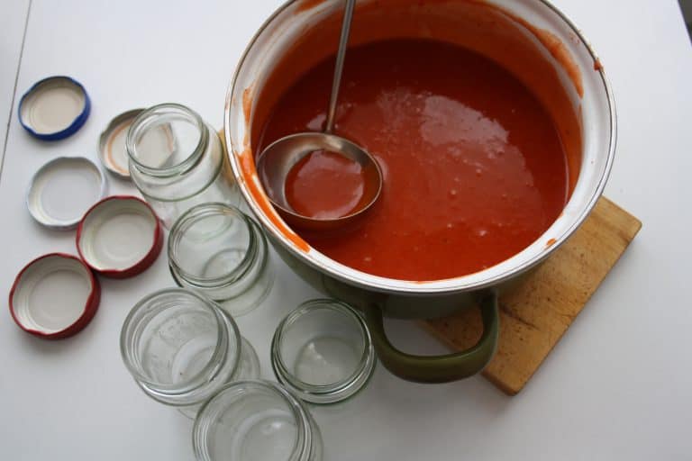 Šípková marmeláda s hřebíčkem