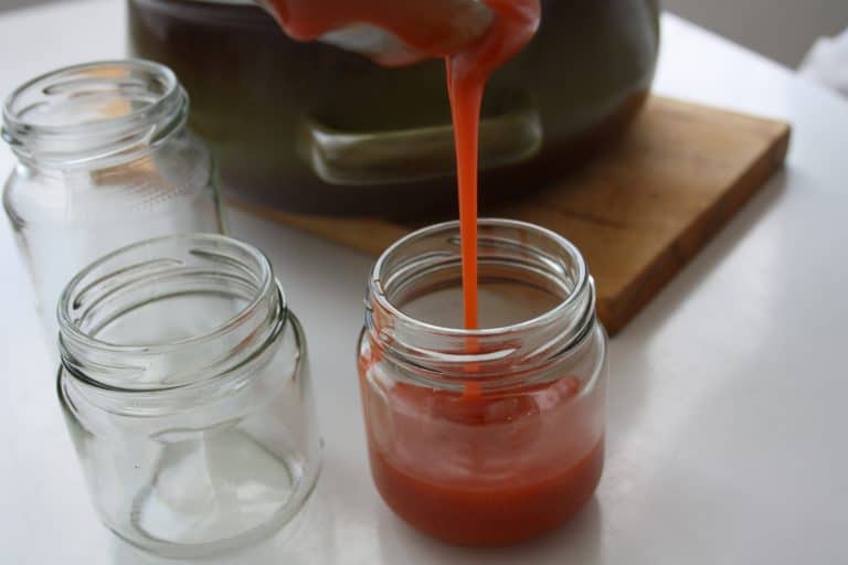 Šípková marmeláda s hřebíčkem