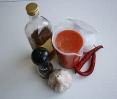 Šípková sweet&sour omáčka s chilli a česnekem