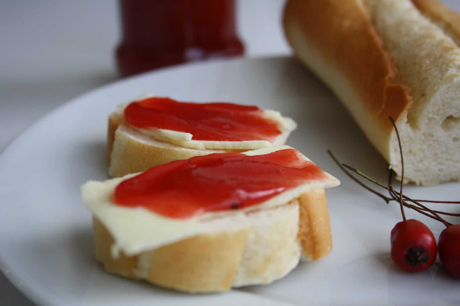 Marmeláda z hlohu se solí a pepřem