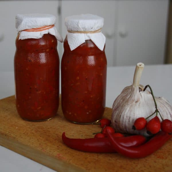 Šípková sweet&sour omáčka s chilli a česnekem