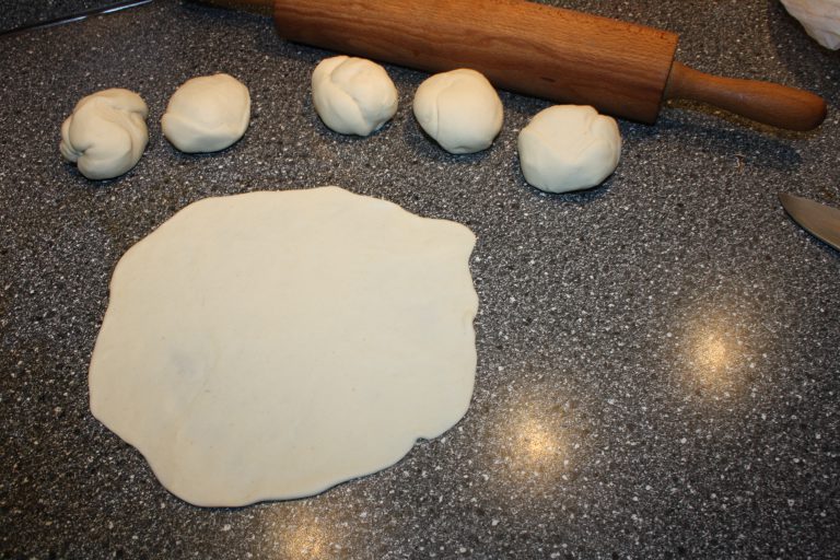 Placky čapátí s česnekovým olejem