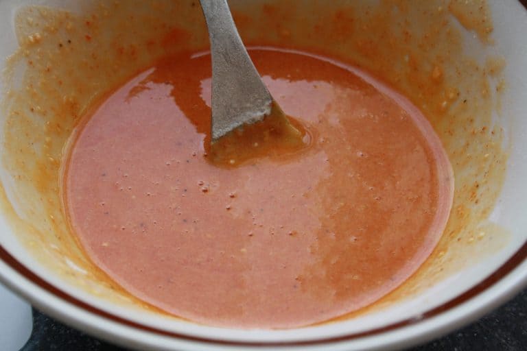 Kuskus s čočkou, kozím sýrem a cibulovými kroužky