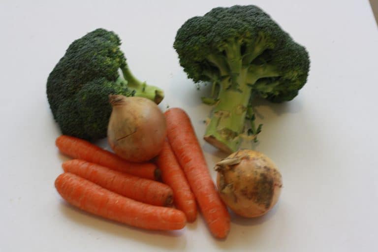 Zapečená zelenina s rajčatovým bešamelem