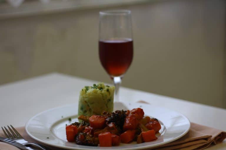 Šťouchané brambory s avokádem