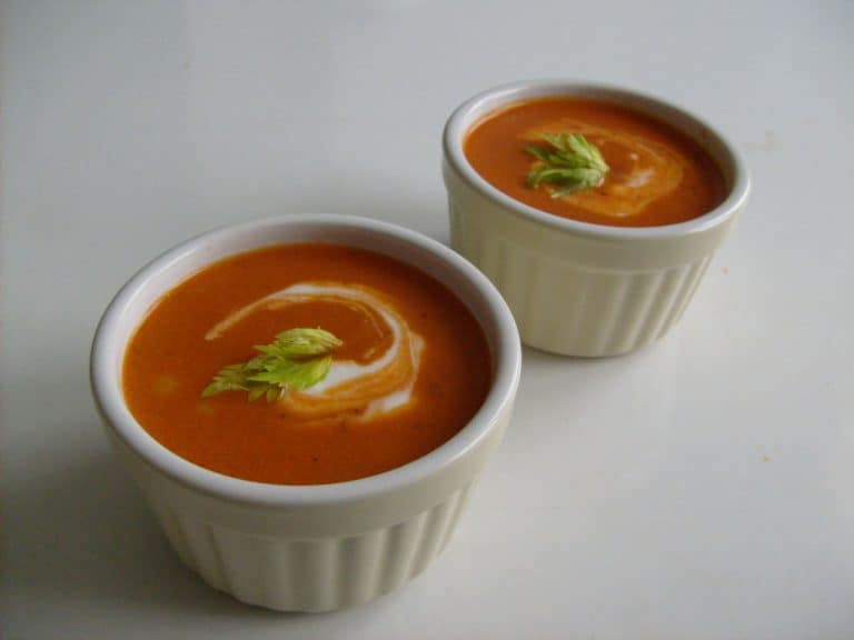 Tomatová polévka s řapíkatým celerem