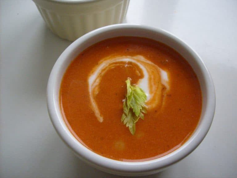 Tomatová polévka s řapíkatým celerem