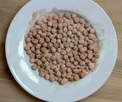 Pečená cizrna v kořeněné krustičce