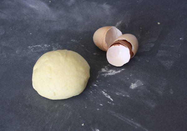 Hotové těsto nechte chvíli odležet