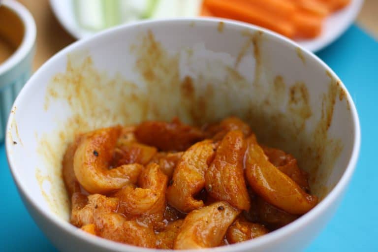 Kuřecí stripsy s dipem a zeleninou