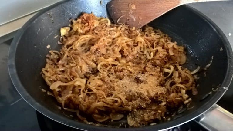 Rizoto s karamelizovanou cibulkou