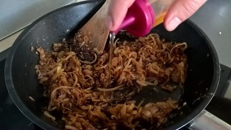 Rizoto s karamelizovanou cibulkou