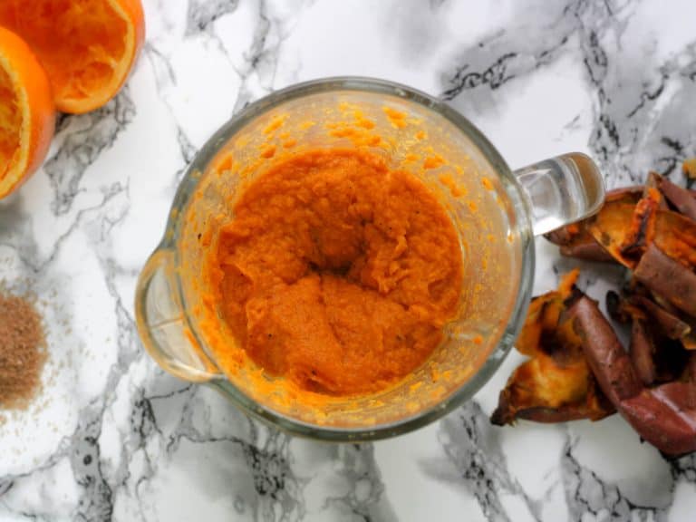 Batátové pyré s pomerančem a fazolkami