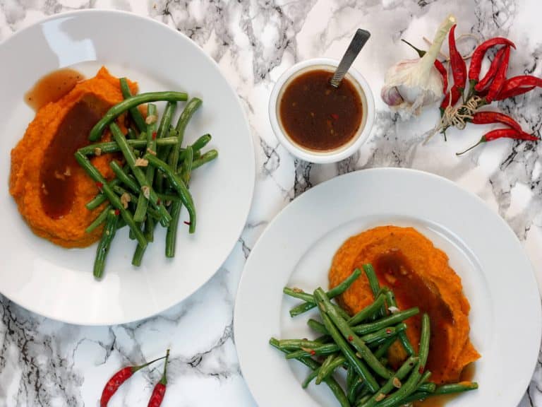 Batátové pyré s pomerančem a fazolkami