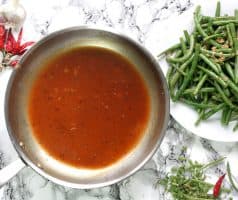 Batátové pyré s pomerančem a fazolkami