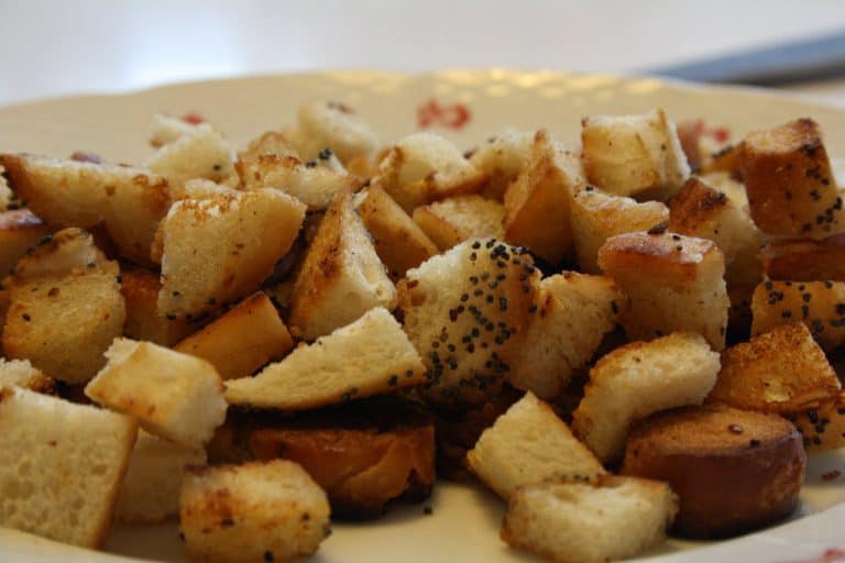 Pórková polévka s pikantními fazolkami a houbami Shiitake