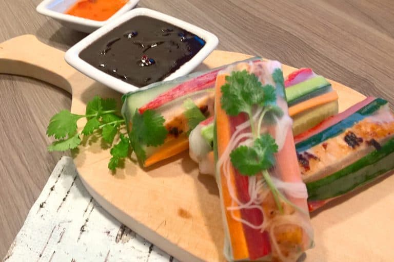 Čerstvé jarní závitky s kuřecím masem