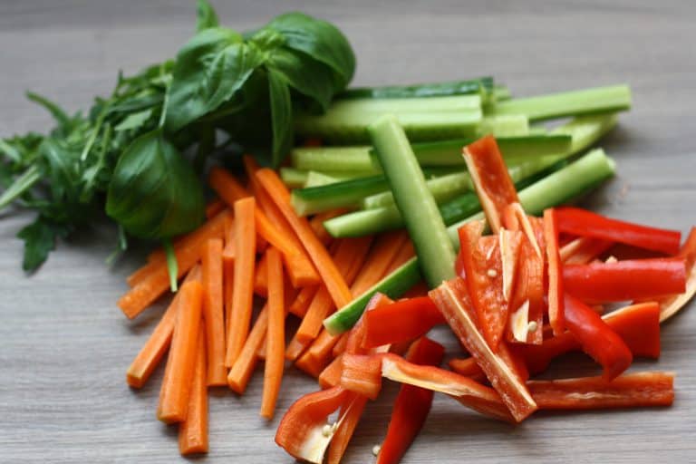 Čerstvé jarní závitky s kuřecím masem