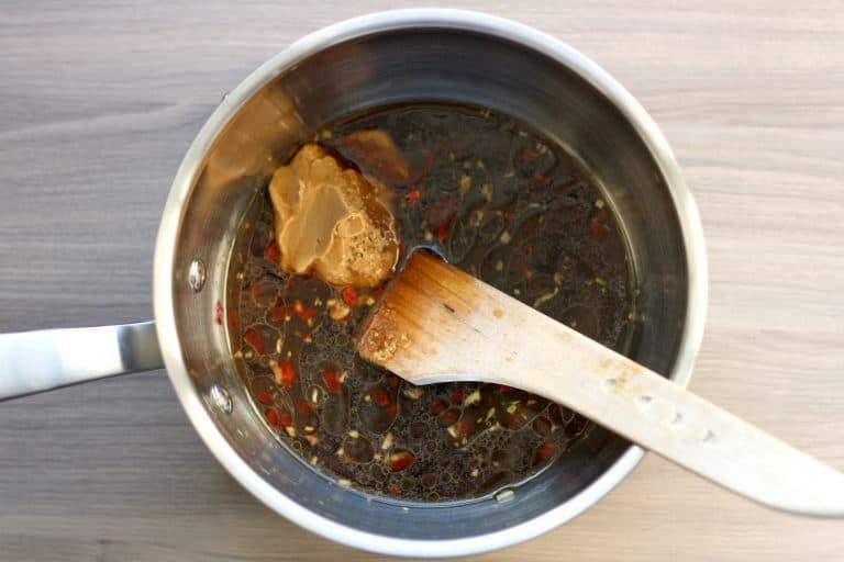 Burákový dip  z arašídového másla