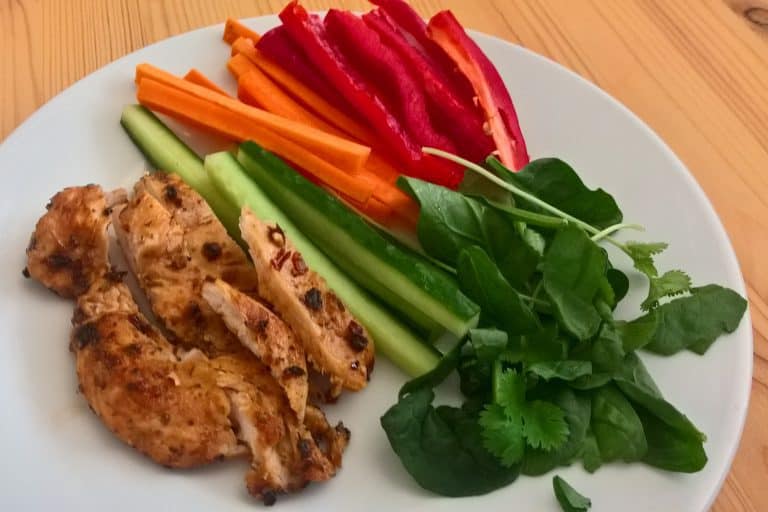 Čerstvé jarní závitky s kuřecím masem