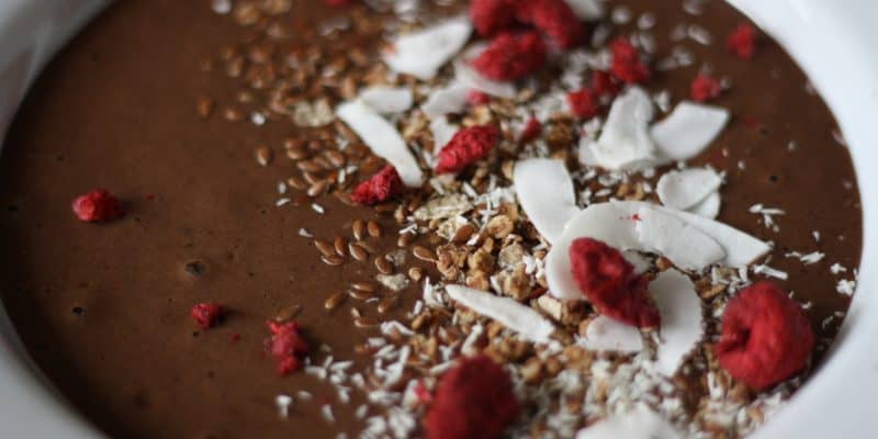 Čokoládová smoothie bowl s ledovou kávou