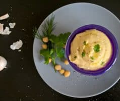 Základní hummus z cizrny a pasty tahini