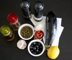 Lilková tapenáda s černými olivami