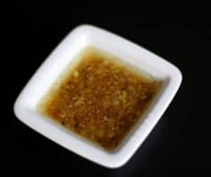 Mrkvovo-okurkový salát s pikantní zázvorovou zálivkou