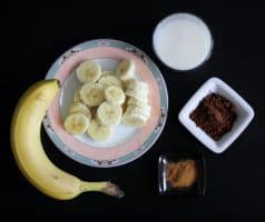 Čokoládové smoothie s banánem a skořicí
