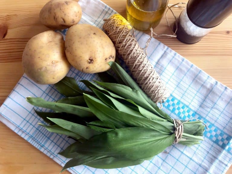 Americké brambory s medvědím česnekem