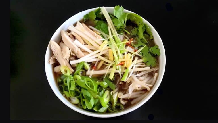 Vietnamská kuřecí (slepičí) polévka - Pho Ga