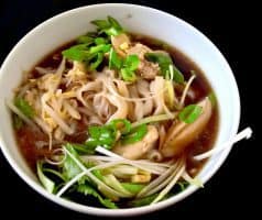 Vietnamská kuřecí (slepičí) polévka - Pho Ga