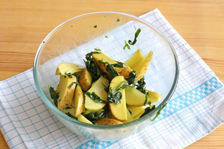 Americké brambory s medvědím česnekem